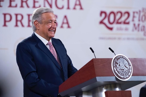 Habrá continuidad y cambio en el futuro de la 4T según AMLO