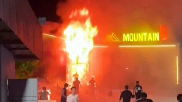 Reportan 14 muertos y más de 40 heridos tras incendio en una discoteca de Tailandia