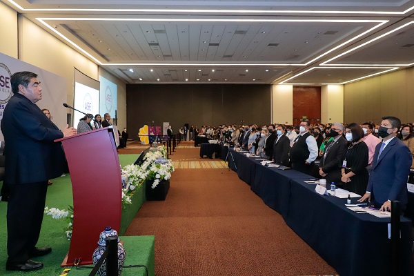 Llama MBH a ediles a conducirse con honradez y combatir la corrupción