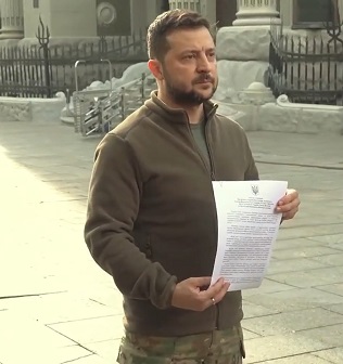 Ucrania firma la solicitud de ingreso en la OTAN por la vía rápida