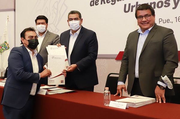 Entregan 181 títulos de propiedad del programa de regularización de predios