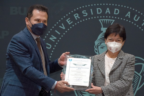 BUAP recibe certificado por cumplimiento a Norma Mexicana ‘En igualdad laboral y no discriminación’