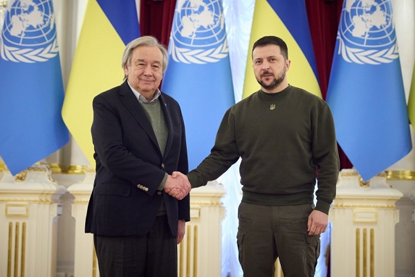 Guterres y Zelensky se reunieron en Kiev para extender el acuerdo de exportación de granos