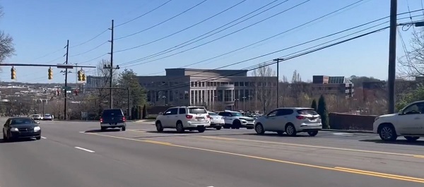 Mueren tres niños y tres adultos tras tiroteo en una escuela de Nashville