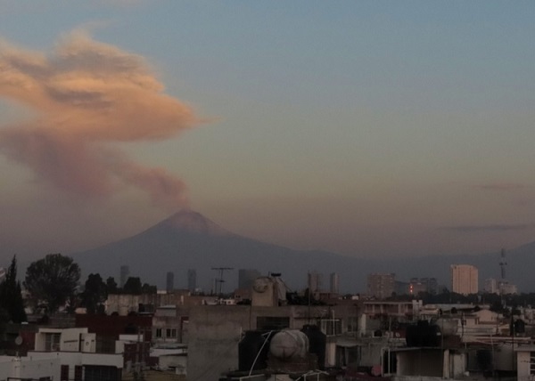 Calma, ante aumento de exhalaciones del Popocatépetl