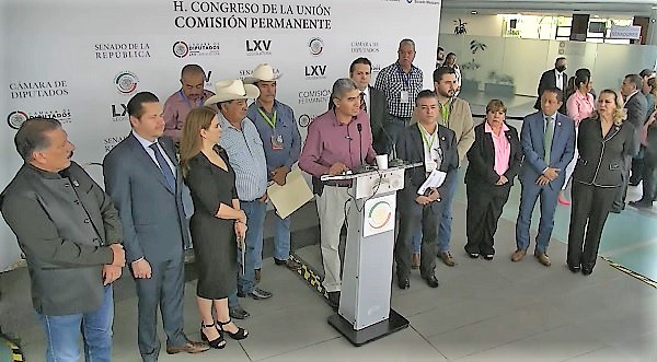 Apoyan legisladores del PRI a productores del campo