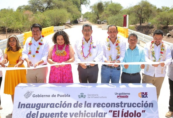 Con obras de infraestructura vial, gobierno de Sergio Salomón cambia el rostro de la Mixteca