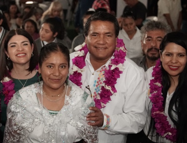 Con asistencia y trámites, gobierno estatal mejora calidad de vida