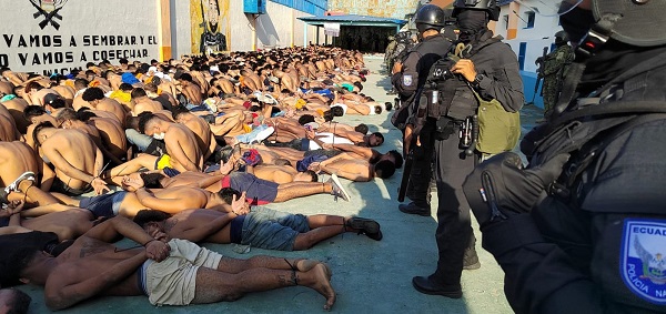 Ecuador decreta el estado de excepción en las cárceles tras graves incidentes