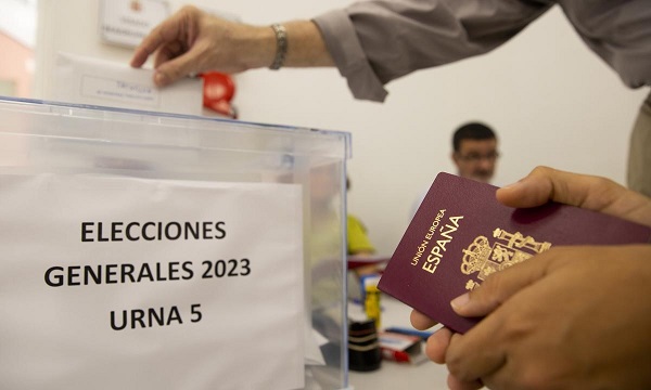 Cierran los colegios electorales en España