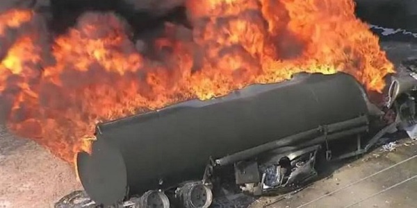 Mueren 8 en explosión de camión cisterna con combustible en Nigeria