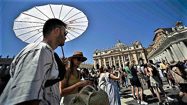 Ola de calor provoca alertas rojas en Italia y avisos por peligrosidad en EUA