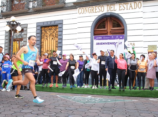 Dan banderazo de salida a la carrera ‘Por amor al prójimo’