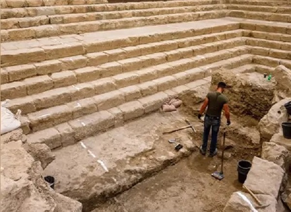 Desentierran en Israel los escalones donde Jesús sanó a un ciego