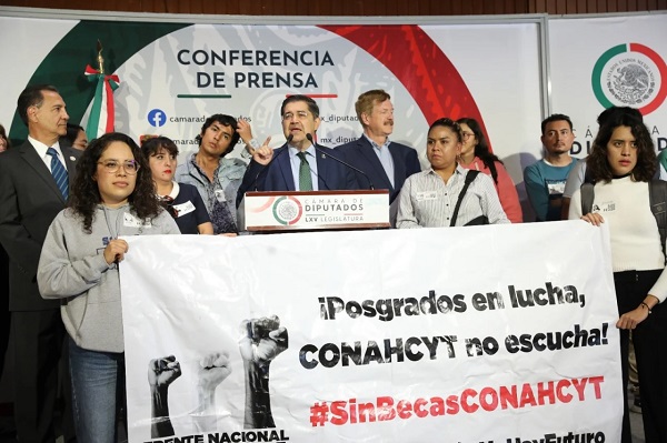 Conacyt enfrenta crisis en becas de posgrado: Acosta Peña