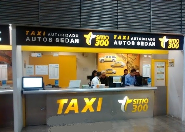 AICM cierra puntos de venta del servicio de taxis Sitio 300