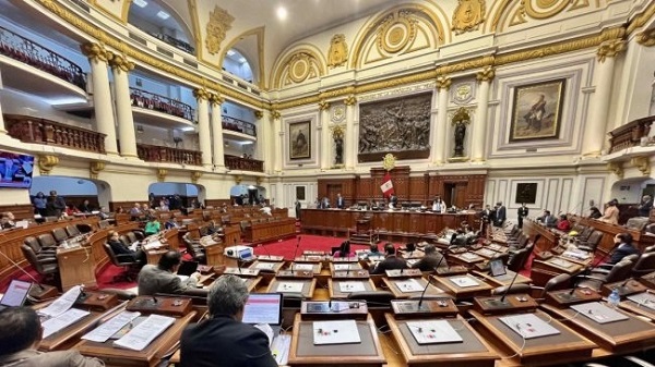 Perú prohíbe el matrimonio infantil