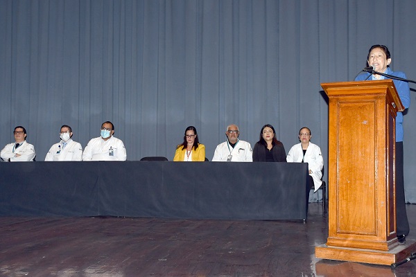 Imparten curso de actualización en alergia, pediatría y medicina Interna