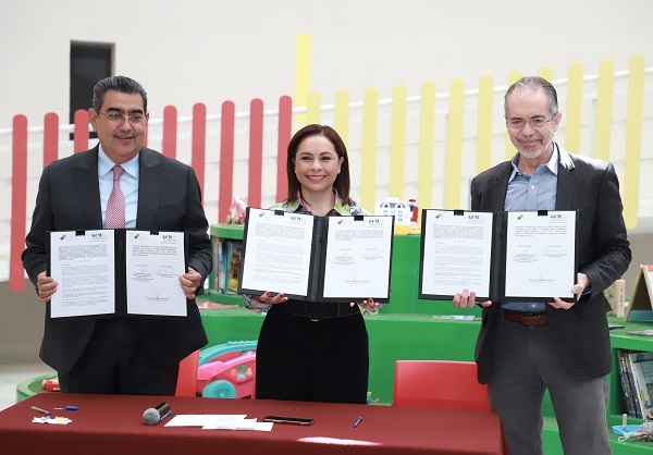 Ratifican Gobierno y Granjas Carroll trabajo conjunto por personas bajo resguardo del Sedif