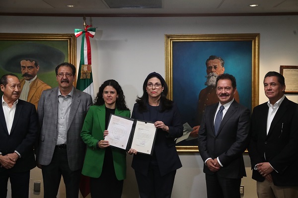 Recibe Cámara de Diputados paquete de 20 iniciativas del Ejecutivo Federal