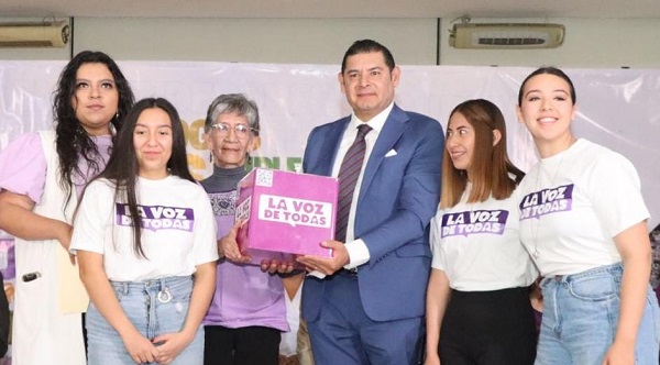 Armenta escucha ‘La Voz de Todas’