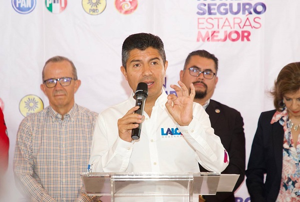Lalo Rivera presenta su declaración 5 de 5 por una Puebla transparente