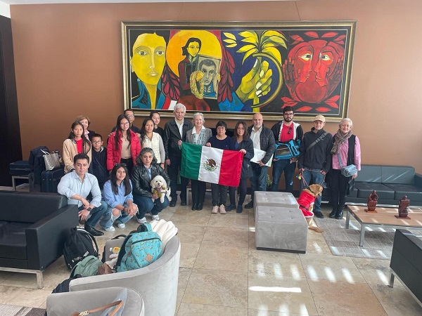 Regresa a México cuerpo diplomático que estaba en Ecuador