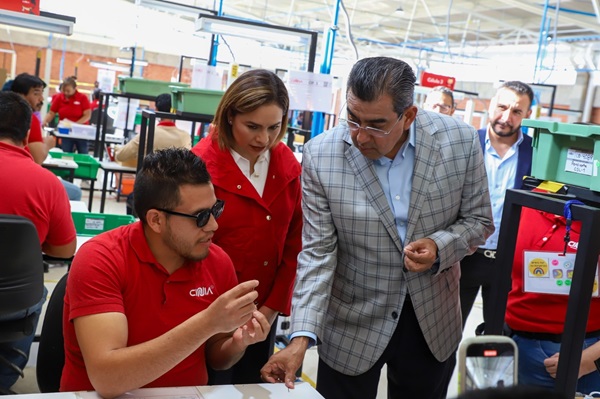 Atender a población vulnerable, prioridad para gobierno de Puebla: Sergio Salomón