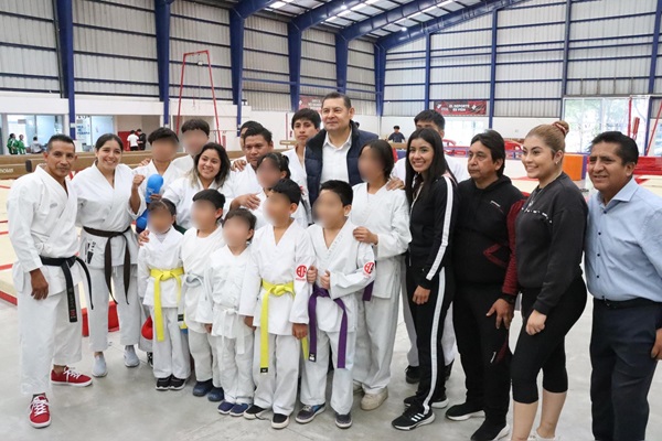 Alejandro Armenta impulsa deporte para jóvenes y familias