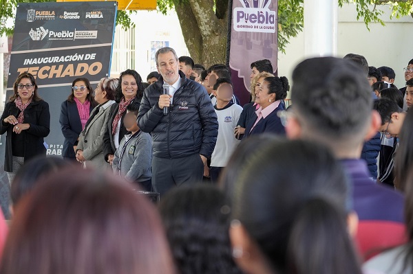 Ayuntamiento de Puebla inaugura techados en escuelas de la capital