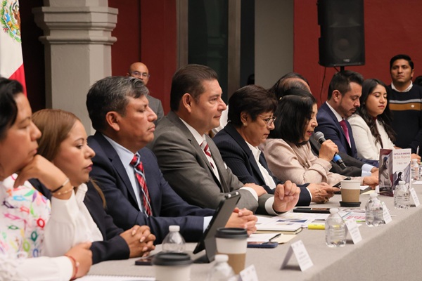 Gobernador pide a Antorcha respetar autonomía de la BUAP