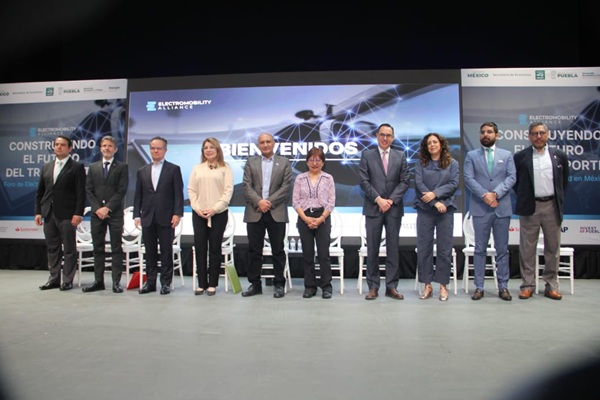 Foro impulsa el futuro de la electromovilidad en Puebla
