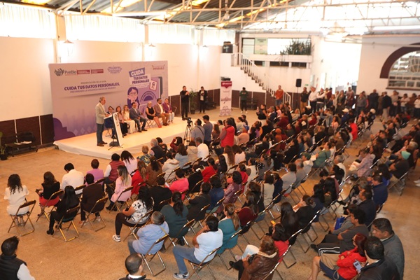 Ayuntamiento presenta guía para prevenir violencia hacia las mujeres