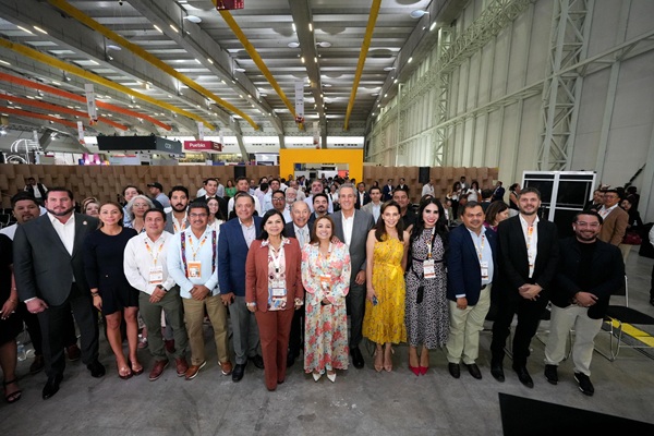 Alcaldes impulsan innovación municipal en Smart City en Puebla