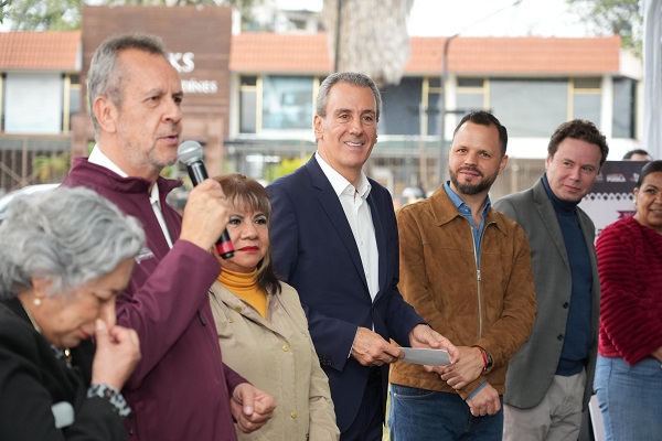Pepe Chedraui entrega vialidades integrales