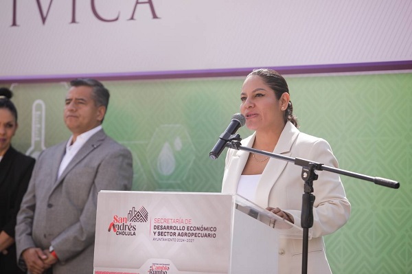 Lupita Cuautle impulsa valores cívicos