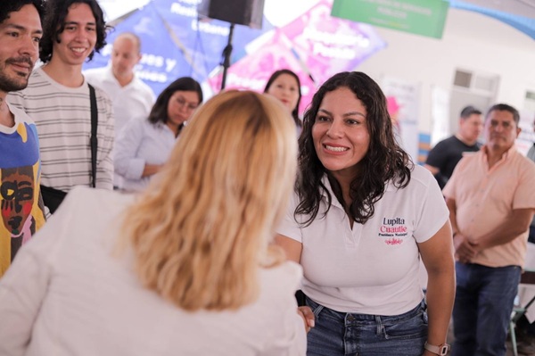 Lupita Cuautle encabeza Jornada de Proximidad Social en Cacalotepec