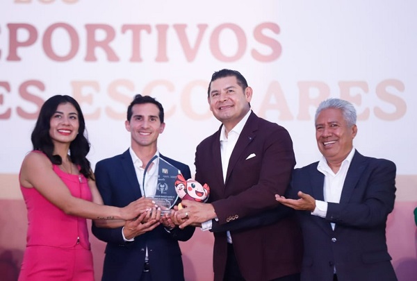 Puebla hace historia en Juegos Escolares