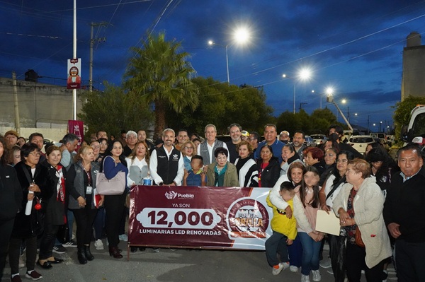 Modernizan alumbrado de San Isidro Castillotla con LED