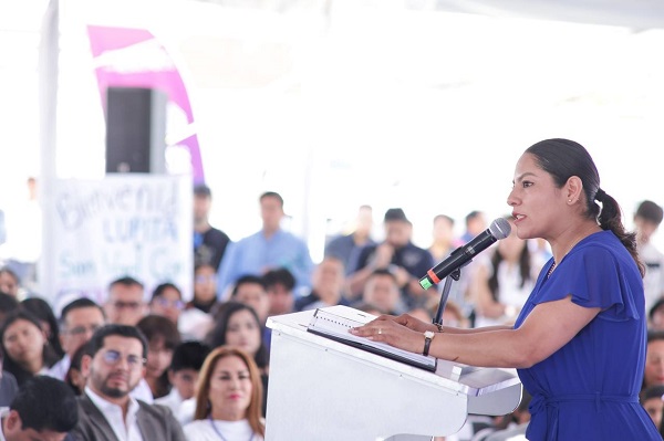 Lupita Cuautle destaca obras y seguridad en su informe trimestral