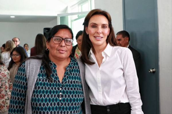 Capacita SMDIF en materia jurídica a juntas auxiliares
