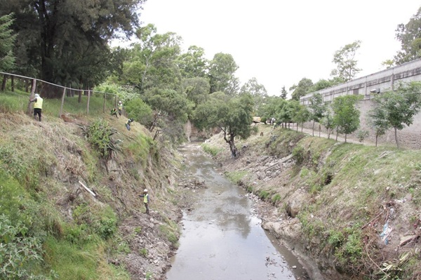 Ayuntamiento refuerza limpieza y lanza alerta por rayos UV