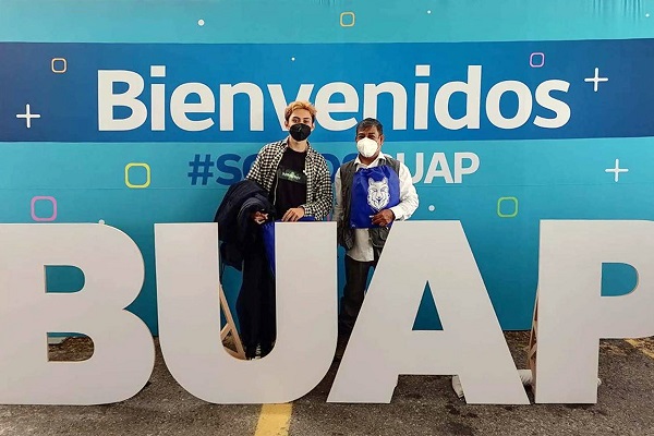 Cumple su sueño: estudia Ciencias Políticas