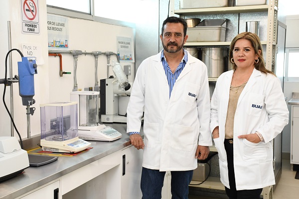 Investigadores de la BUAP generan colorante natural y saludable
