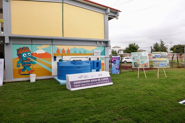 Instalan captador de lluvia en escuela de Tlaxcalancingo