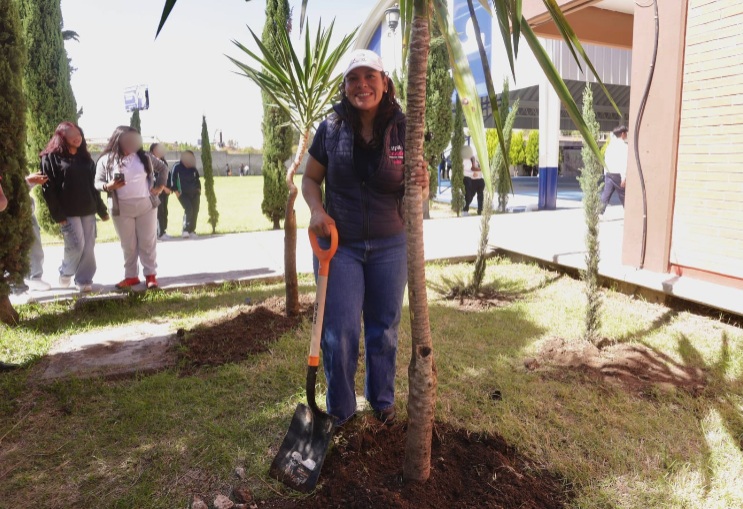 Fomenta Lupita Cuautle la cultura ambiental en estudiantes