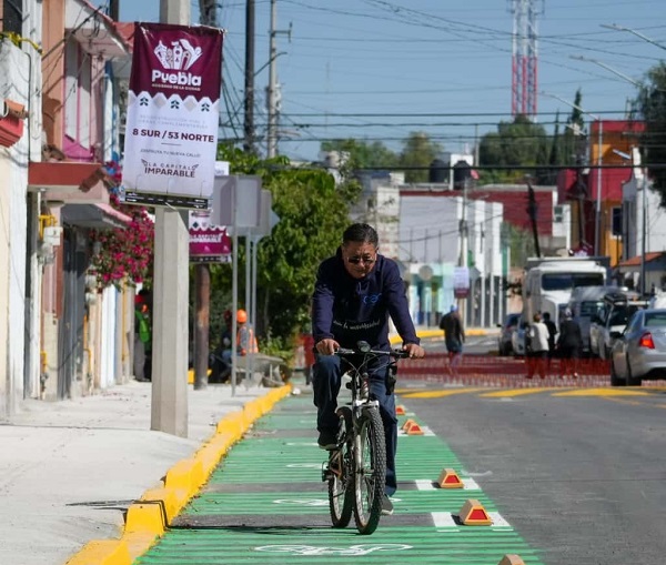 Entregan infraestructura vial en la colonia Aquiles Serdán