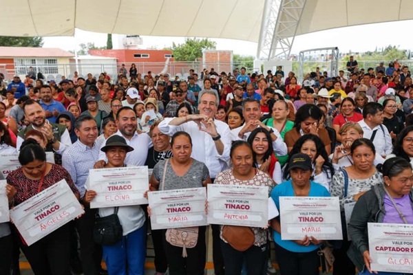 Pepe Chedraui entrega tecnología sustentable a familias poblanas