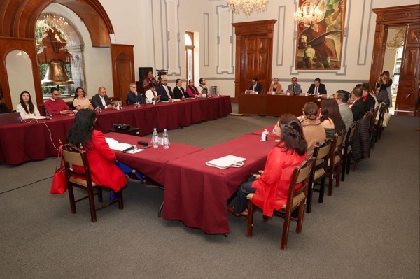 Fortalece Ayuntamiento su compromiso con la legalidad y el servicio público