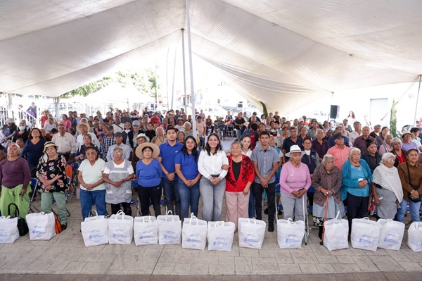 Lupita Cuautle entrega 15 mil apoyos para mejorar nutrición